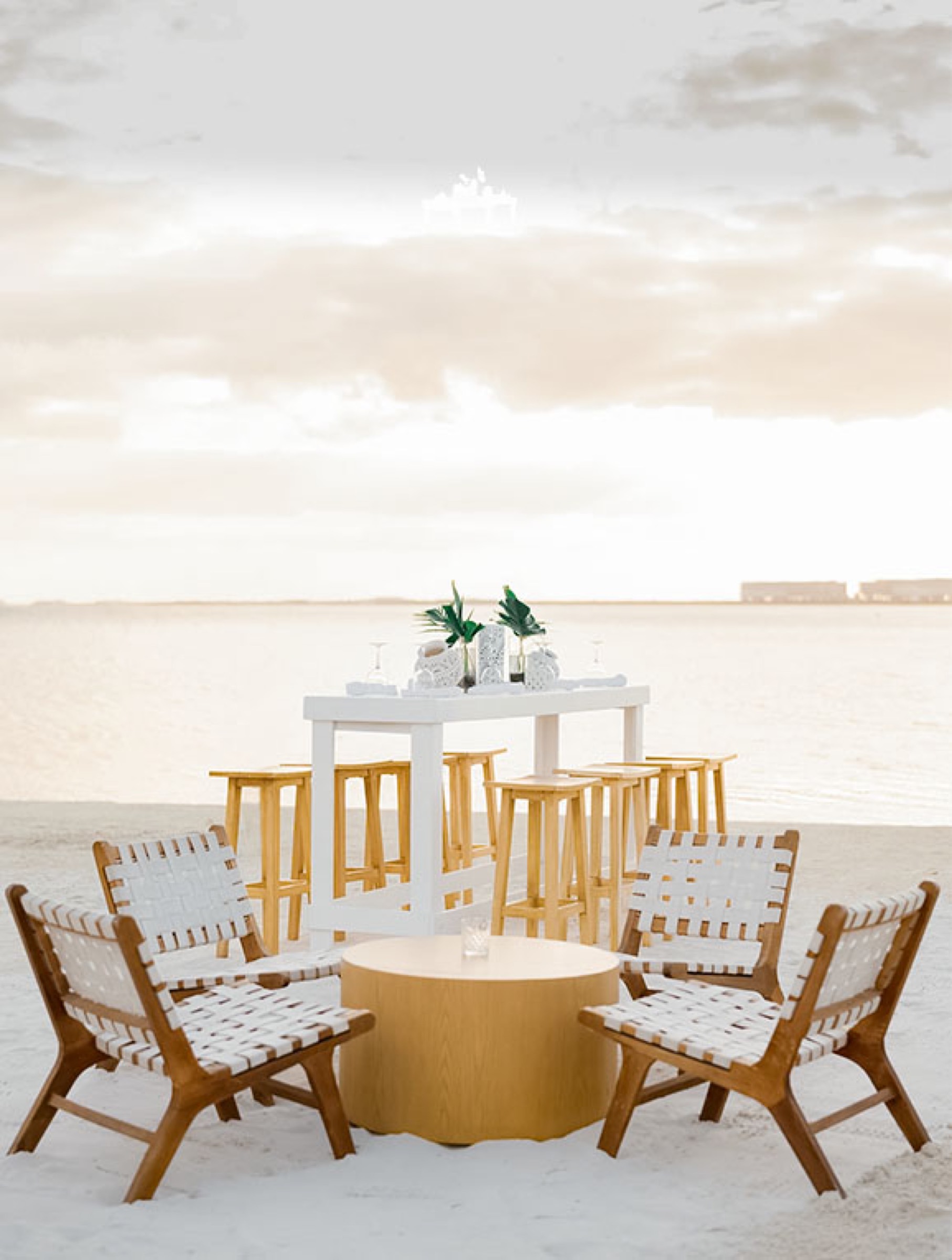Beachfront lounge setup by Canteiro